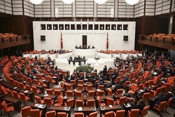 پارلمان ترکیه مجوز مأموریت برون‌مرزی ارتش را تمدید کرد
