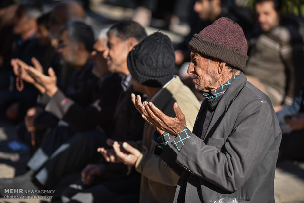 اقامه نماز طلب باران در شیراز