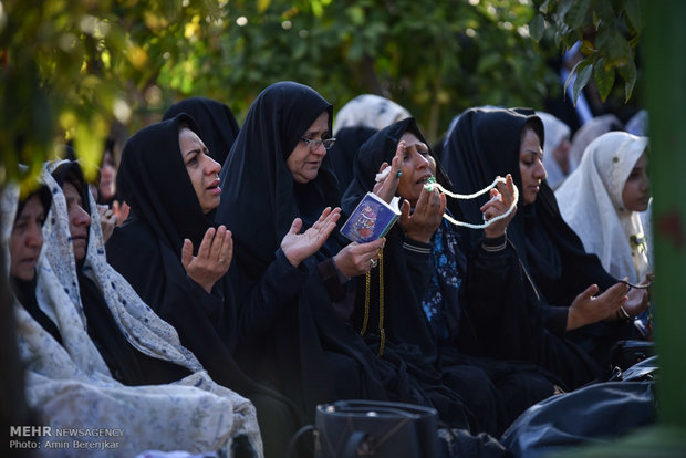 اقامه نماز طلب باران در شیراز