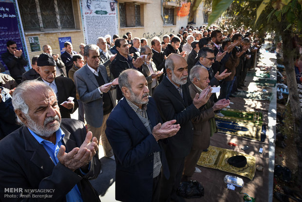 اقامه نماز طلب باران در شیراز