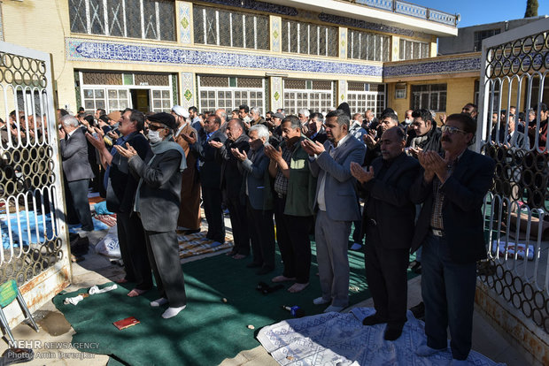 اقامه نماز طلب باران در شیراز
