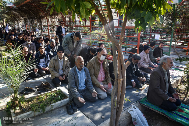 اقامه نماز طلب باران در شیراز