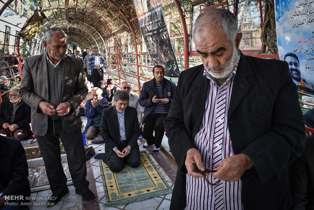 اقامه نماز طلب باران در شیراز