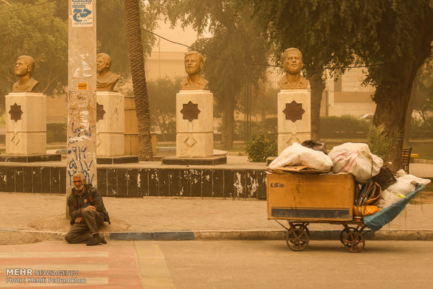 گرد و خاک در اهواز