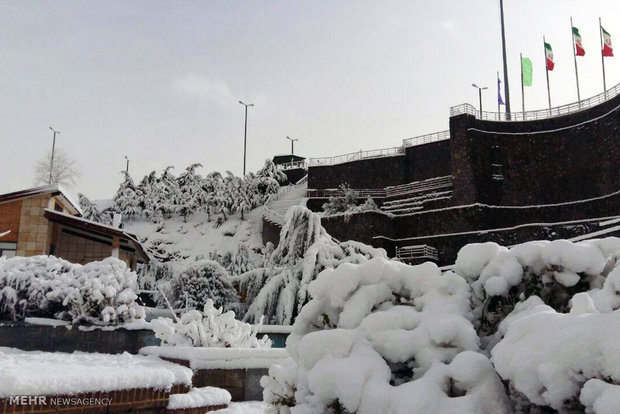 Snow blankets Delfan County in Lorestan Province