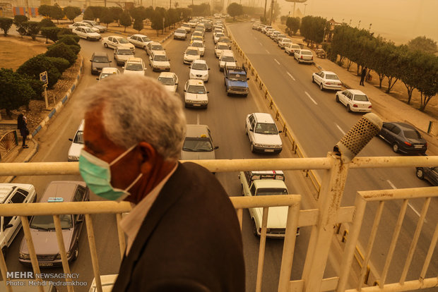 ظاهرة الغبار في مدينة اهواز جنوبي ايران