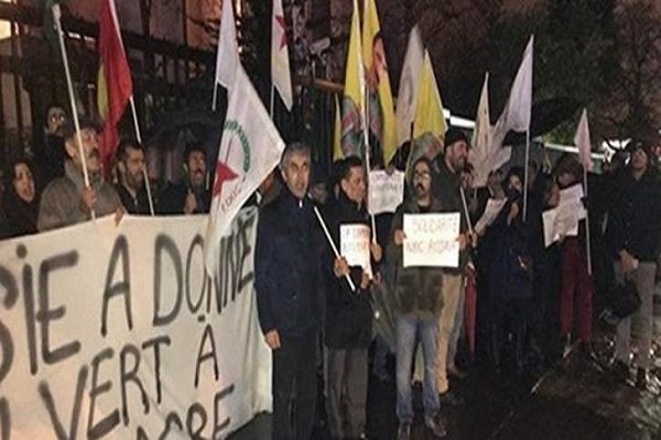 تجمع فعالان کُرد در پاریس در محکومیت عملیات ترکیه در «عفرین»