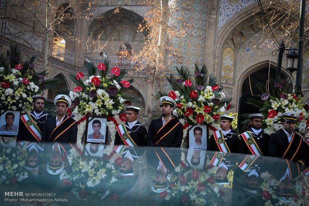 مراسم عزاء ضحايا ناقلة النفط الإيرانية "سانتشي" بحضور حسن روحاني