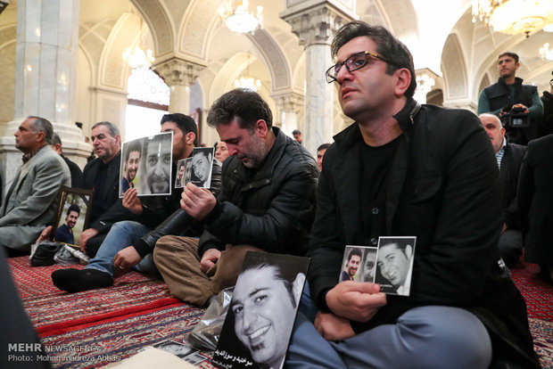 مراسم عزاء ضحايا ناقلة النفط الإيرانية "سانتشي" بحضور حسن روحاني