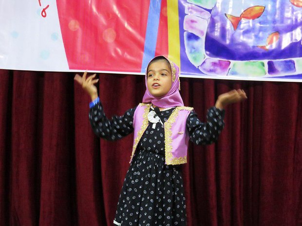 چهارمین جشنواره قصه‌گویی خلاق در شهرستان دیر برگزار شد