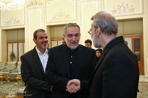 Larijani meets KRG prime minister in Tehran 