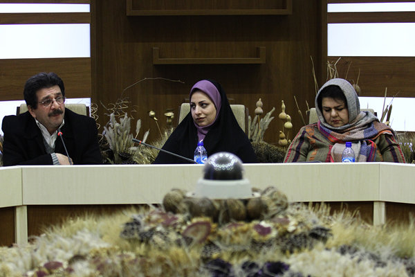 شاعران زن معاصر تشخص خاصی به ادبیات ایران داده‌اند