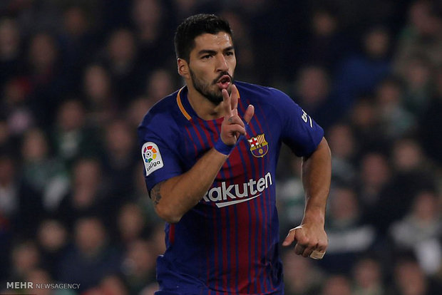 دیدار تیم های فوتبال رئال بتیس و بارسلونا