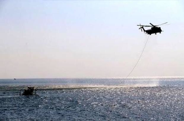 الطيار روح الأميني: مروحيات البحرية الإيرانية تنفذ عمليات مزدوجة لازالة الألغام
