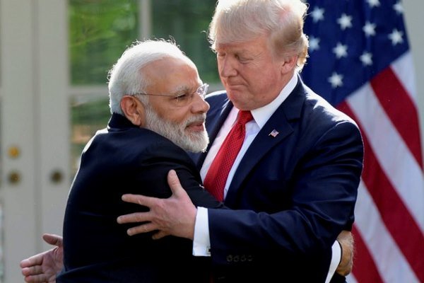 امریکہ کے صدر اور ہندوستانی وزیر اعظم کی ٹیلیفون پر گفتگو