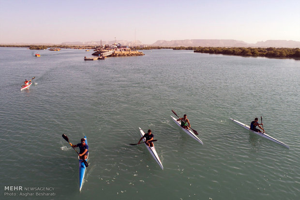 İranlı kayakçılar Asya Olimpiyatları'na hazırlanıyor