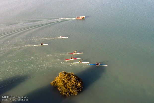 İranlı kayakçılar Asya Olimpiyatları'na hazırlanıyor