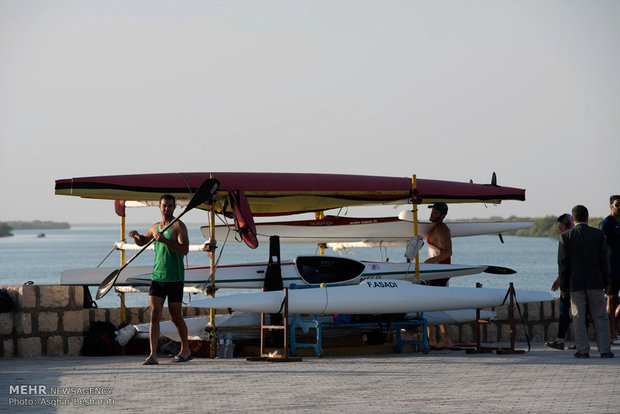 İranlı kayakçılar Asya Olimpiyatları'na hazırlanıyor