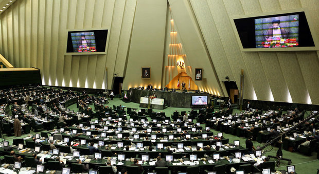 Iran Parl. begins discussing budget bill 