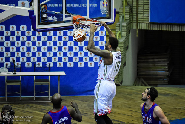 İran basketbolunun kritik maçından kareler