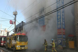۳۱ کشته و زخمی در آتش سوزی یک ساختمان در کره جنوبی