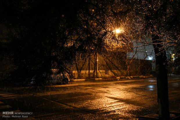 Tehran embraces first heavy winter snow