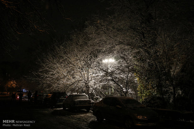 Tehran embraces first heavy winter snow