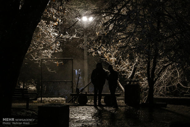 Tehran embraces first heavy winter snow