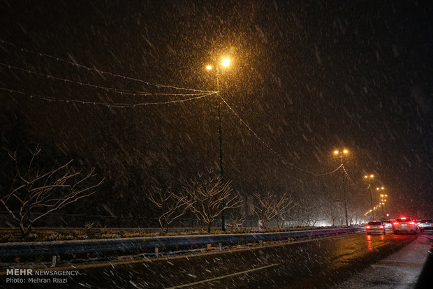 Tehran embraces first heavy winter snow