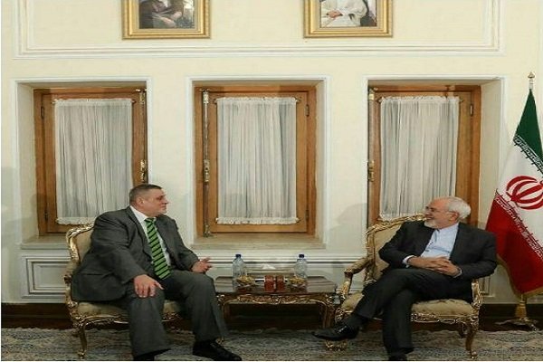 FM Zarif receives UN special envoy to Iraq