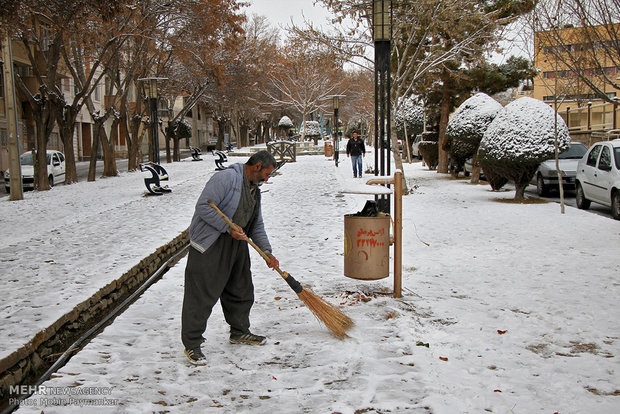 بارش برف در سنندج
