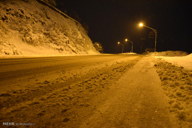 Heyran pass in N Iran framed at night 