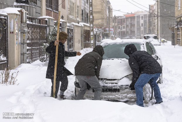 بارش برف و یخبندان در شهریار