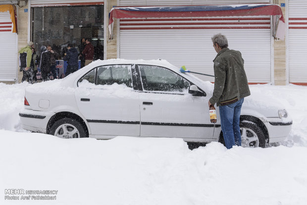 Heavy snow brings joy and headache to Shahriar