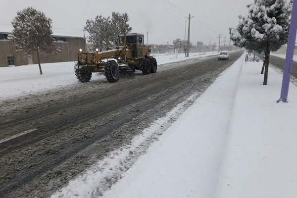 راه ۸۰ روستا در هشترود بر اثر بارش شدید برف مسدود شد