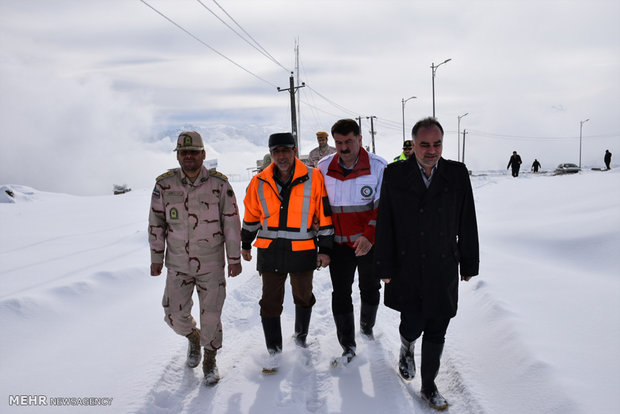ایران کے سرحدی شہر آستارا میں برف باری