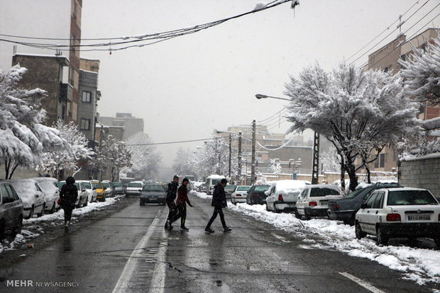 يوم مثلج في طهران