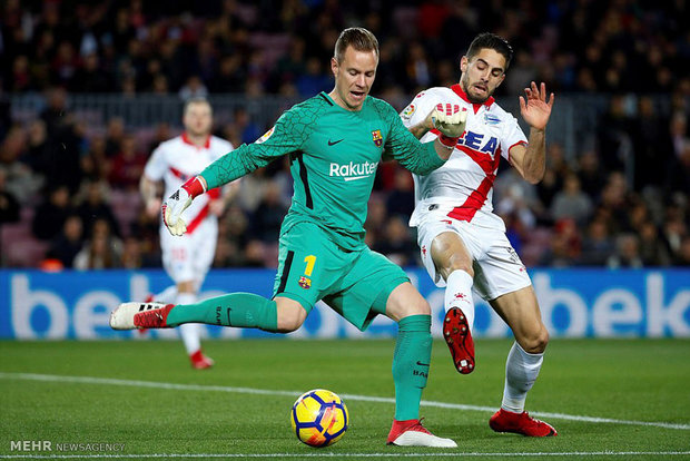 دیدار تیم های فوتبال بارسلونا و آلاوز
