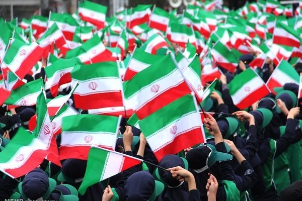 جهرمی دهه شصتیها را به راهپیمایی ۲۲ بهمن دعوت کرد راهپیمایی - کراپشده