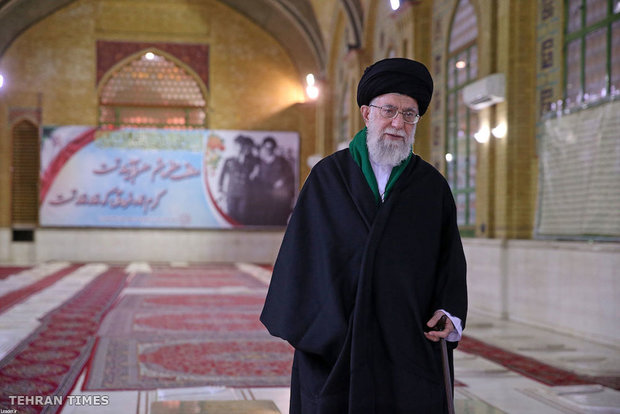 Ayatollah Khamenei visiting Mausoleum of Imam Khomeini and Martyrs of Revolution