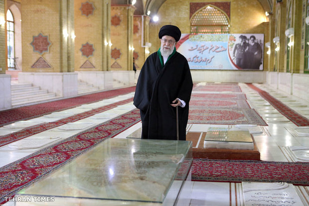 Ayatollah Khamenei visiting Mausoleum of Imam Khomeini and Martyrs of Revolution