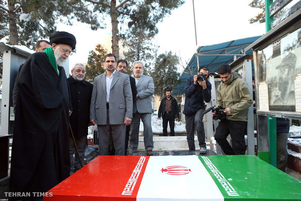 Ayatollah Khamenei visiting Mausoleum of Imam Khomeini and Martyrs of Revolution