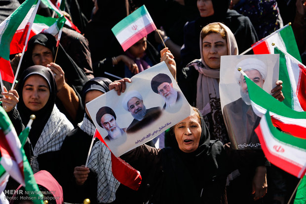 Ruhani'nin Kirman ziyaretinden kareler