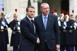 Macron: Erdoğan ile fikir ayrılıklarımız olsa da birbirimizle konuşmalıyız