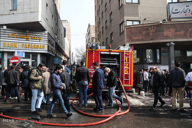 Tahran'daki yangın bitmek bilmiyor