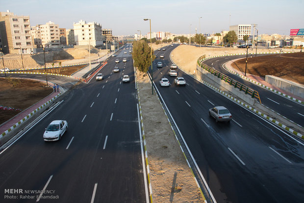 إفتتاح ثلاثة مشاريع مدنية في مدينة بندرعباس جنوبي ايران