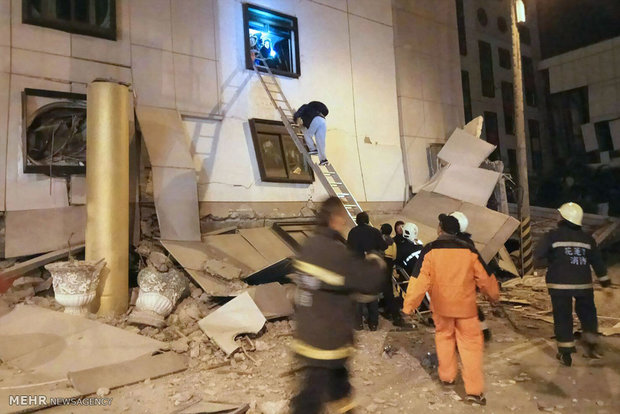 مشاهد من ما خلفه الزلزال الذي ضرب شرق تايوان مساء الثلاثاء