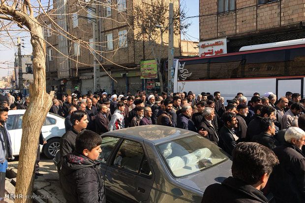 مراسم تشييع پیکر ابوی حجت الاسلام روحانی نژاد 