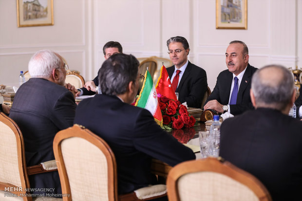 دیدار جواد ظریف با وزیر امور خارجه ترکیه