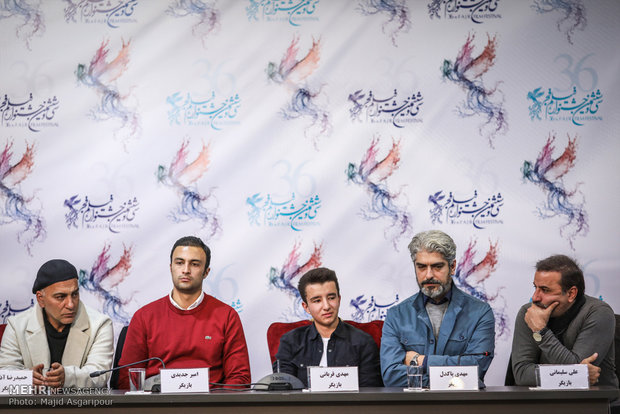 علی سلیمانی، مهدی پاکدل، مهدی قربانی، امیر جدیدی و حمیدرضا آذرنگ بازیگران فیلم تنگه ابوغریب